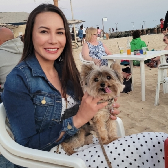 Meet your Posher, Alea - Picture 4 of 8